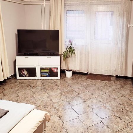 Indira Vendégház Nyiregyhaza Bagian luar foto